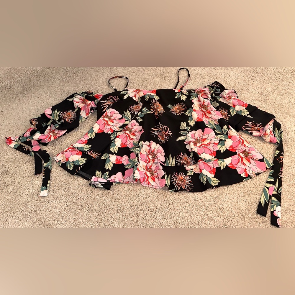 Floral Off-Shoulder Women's Top Blouse. Size XL